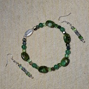 Handmade stretch bracelet and earrings